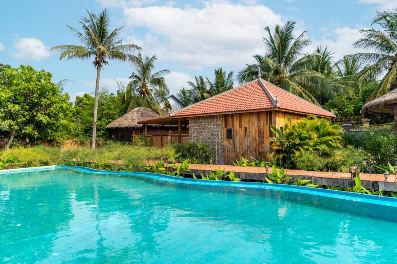 Authentic Khmer Village Resort Siem Reap Exterior photo